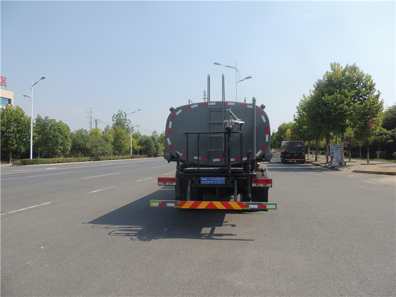 湖北盈通汽車東風灑