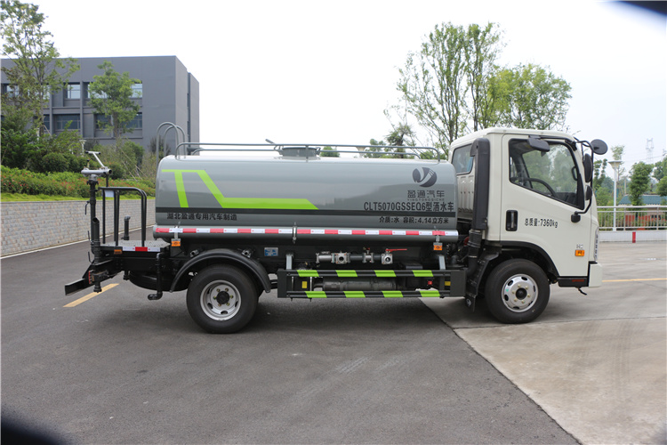 湖北盈通汽車(chē)9方福瑞卡灑