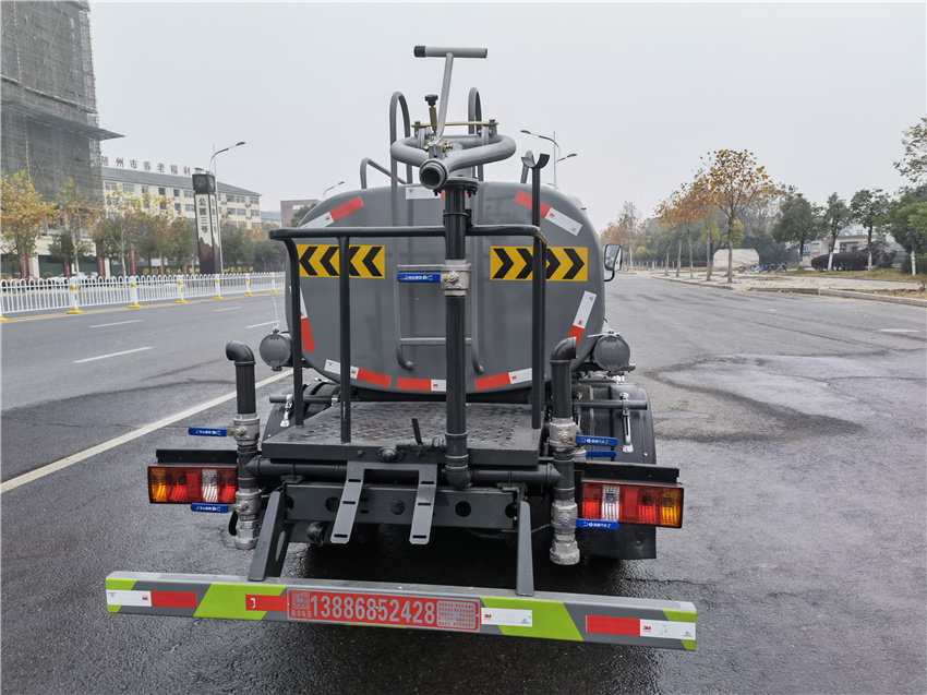 湖北盈通汽車園林洗掃車廠家