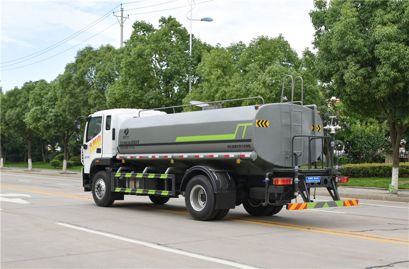 湖北盈通汽車藍牌灑