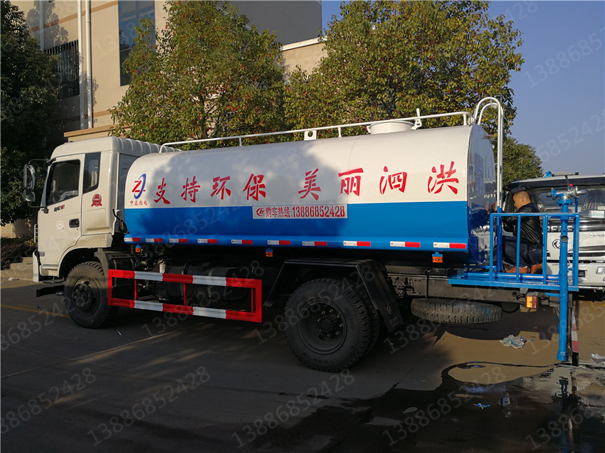 湖北盈通汽車東風灑