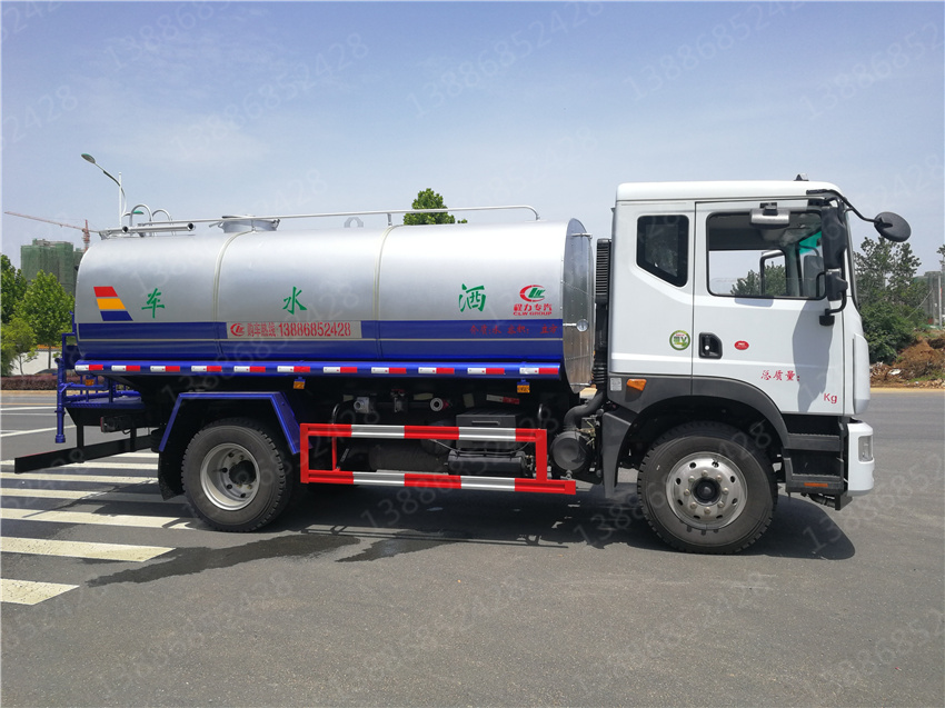 湖北盈通汽車環(huán)衛(wèi)灑